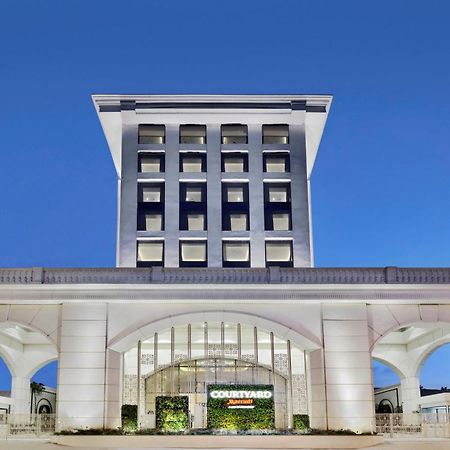 Hôtel Courtyard By Marriott Bengaluru Hebbal Extérieur photo